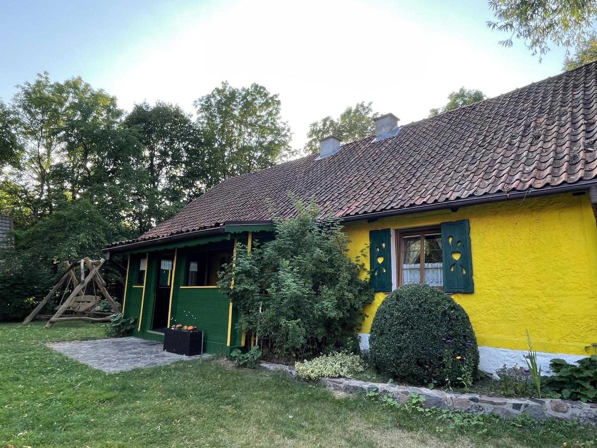Zagroda Cztery Wiatry Sadry Exterior photo